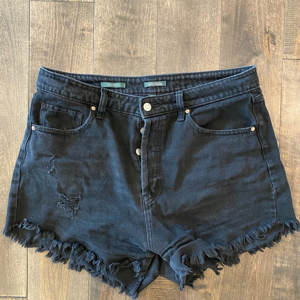 Wild Fable distressed black jean shorts